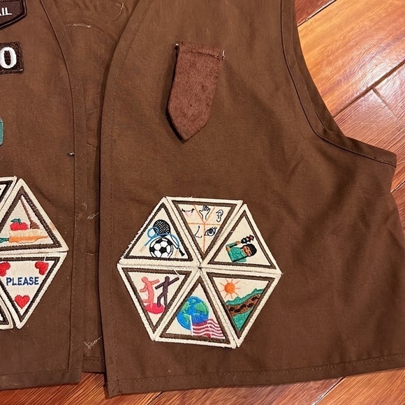 ⭐️ Girl Guides Scouts Smock stop with Various Badges - Picture 3 of 8